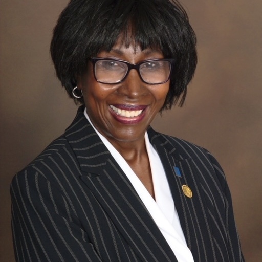 Photo of Linda McIntosh